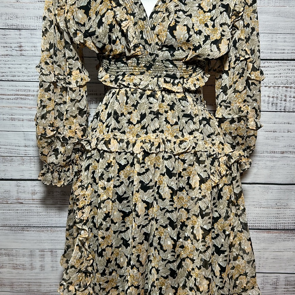 Anthropologie V Neck Ruffle Mini Dress Neutral Motif
Size Small - Picture 9 of 16